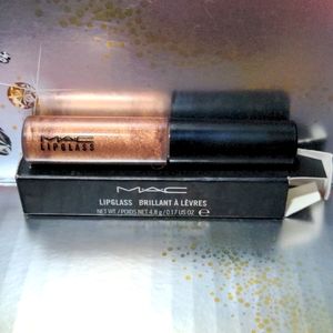 MAC lipglass in Oh Baby.